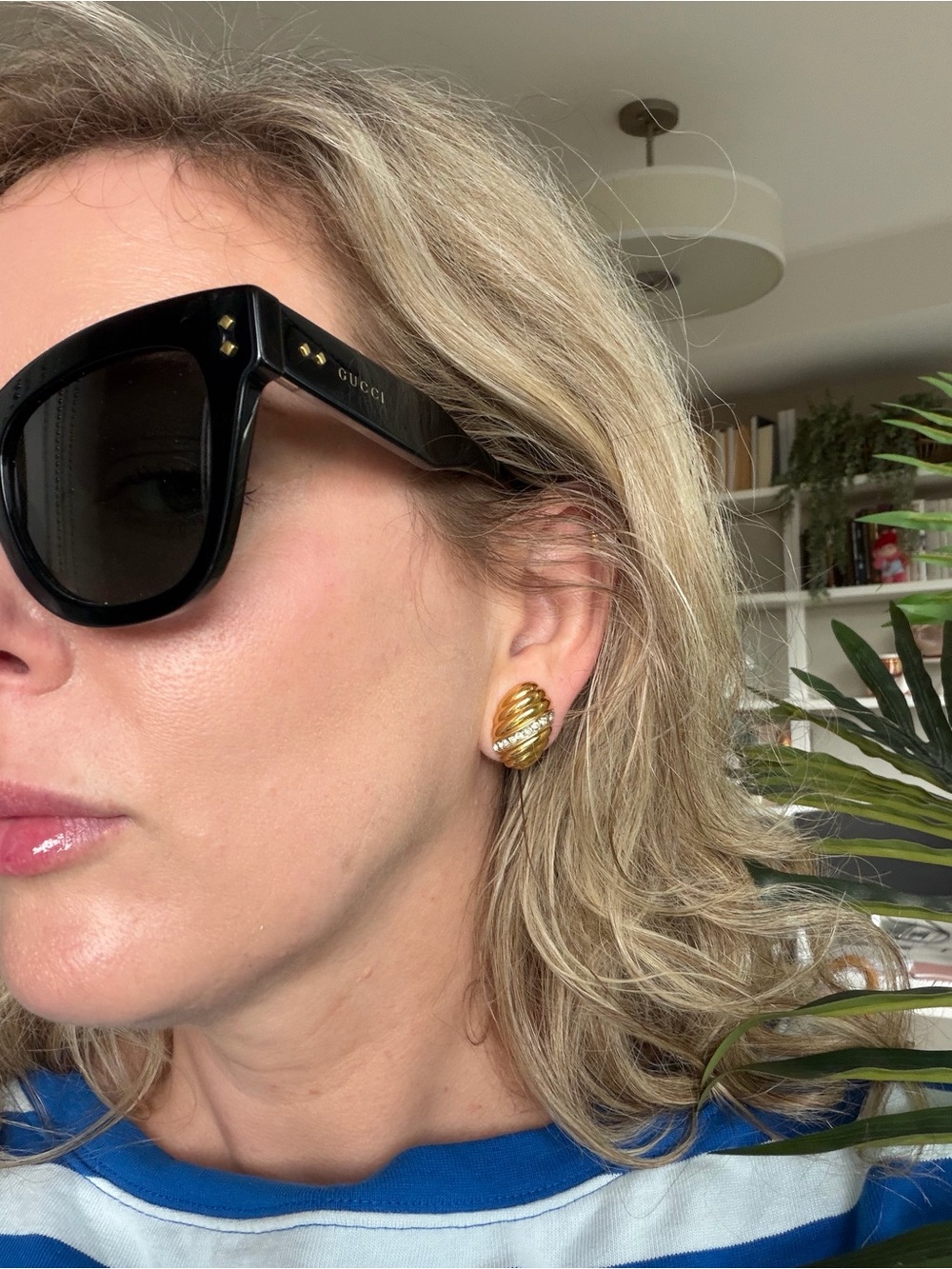 SOLD 💋YSL Vintage Cable Crystal Earrings - Picture 5 of 5